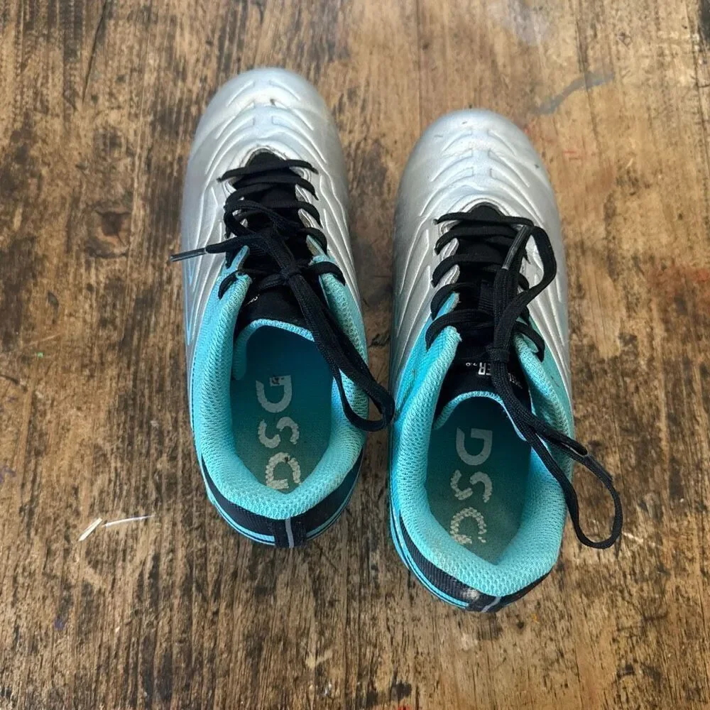 DSG dicks sporting goods soccer cleats size 1.5